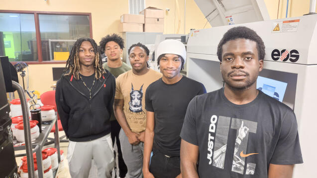 Students learn in a manufacturing learning lab