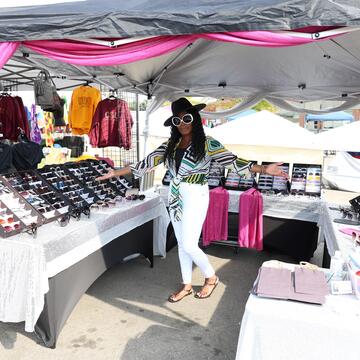 Homecoming Sunglass Vendor