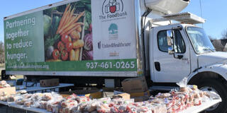 semi truck delivering food